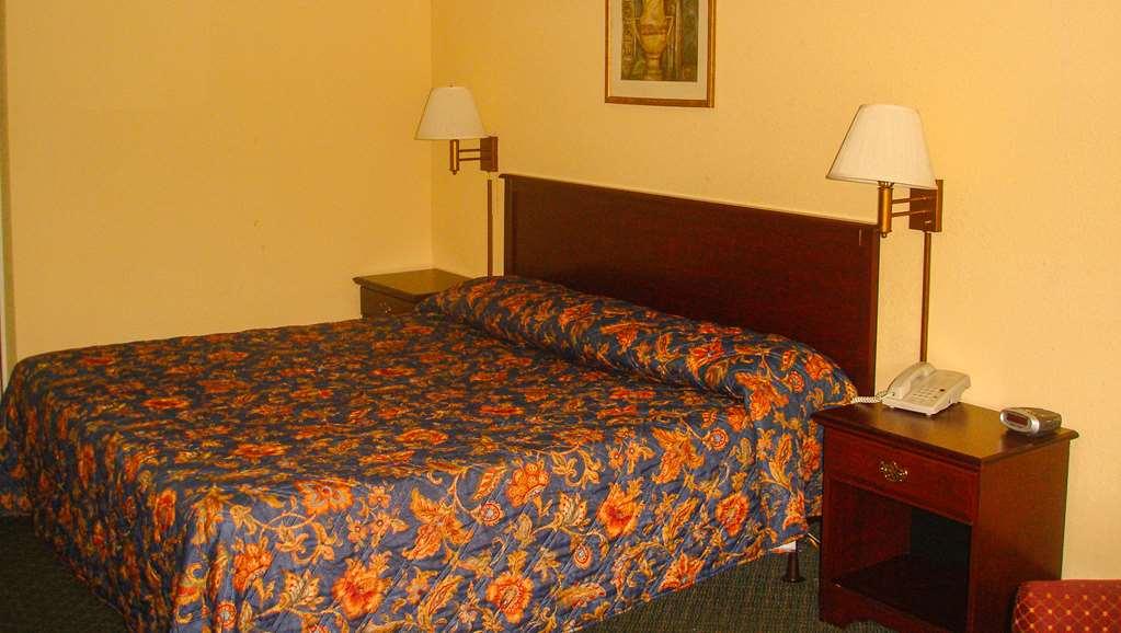 Carriage Inn Lancaster Room photo